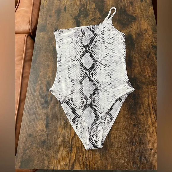 polly snake print one shoulder bodysuit - Picture 6 of 12